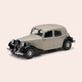 Voiture miniature - Citroën Traction 22 berline grise et noire de 1934 (boite plexi)