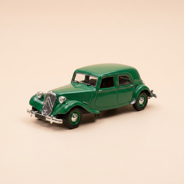 Voiture miniature - Citroën Traction "Six Cylinder" Slough verte de 1951 (boite plexi)