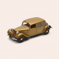 Voiture miniature - Citroën Traction 11A Limousine marron de 19*36 (boite plexi)