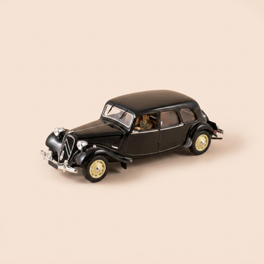 Voiture miniature - Citroën Traction 15 six G Familiale noire de 1939 (boite plexi)