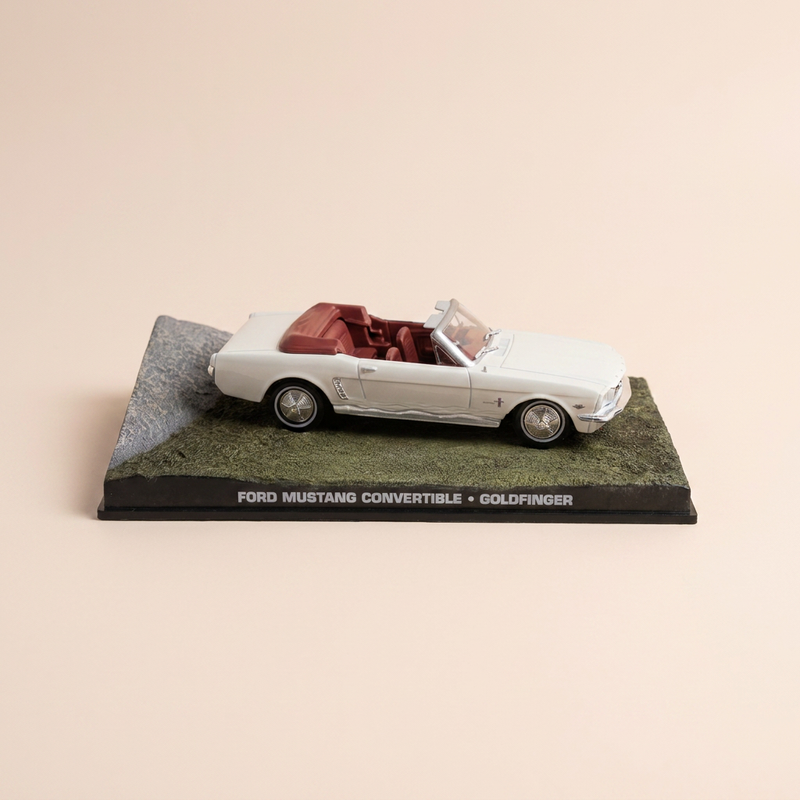 Ford Mustang convertible blanche (blanc cassé) - JAMES BOND - GOLDFINGER
