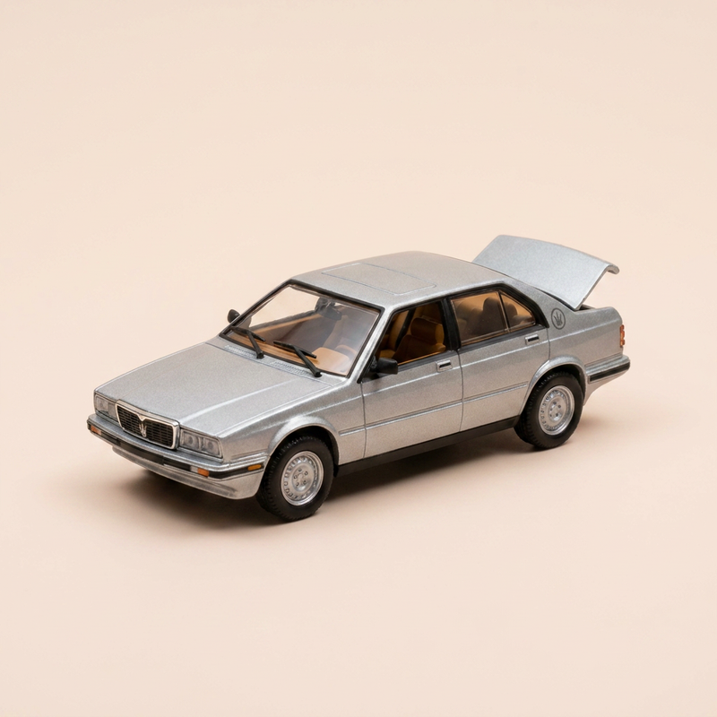 Maserati Biturbo 425 Cinza - JAMES BOND - LICENÇA PARA MATAR