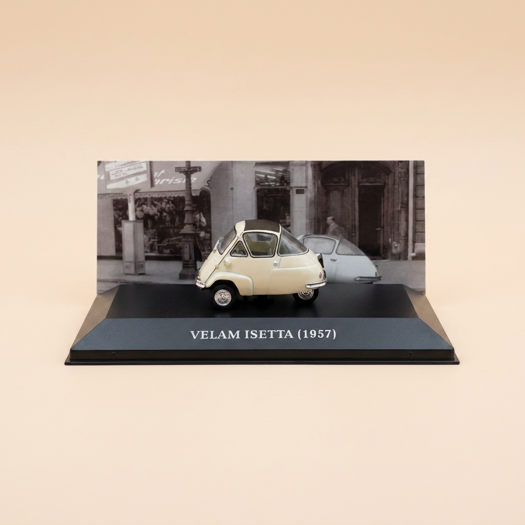 Micro voiture d'antan Velam Isetta beige de 1957 - voiture française