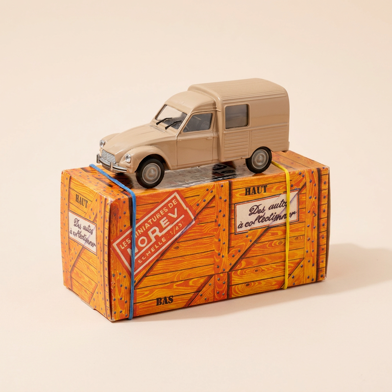Citroën Acadiane marrón de 1982 - NOREV (coche en caja de cartón)