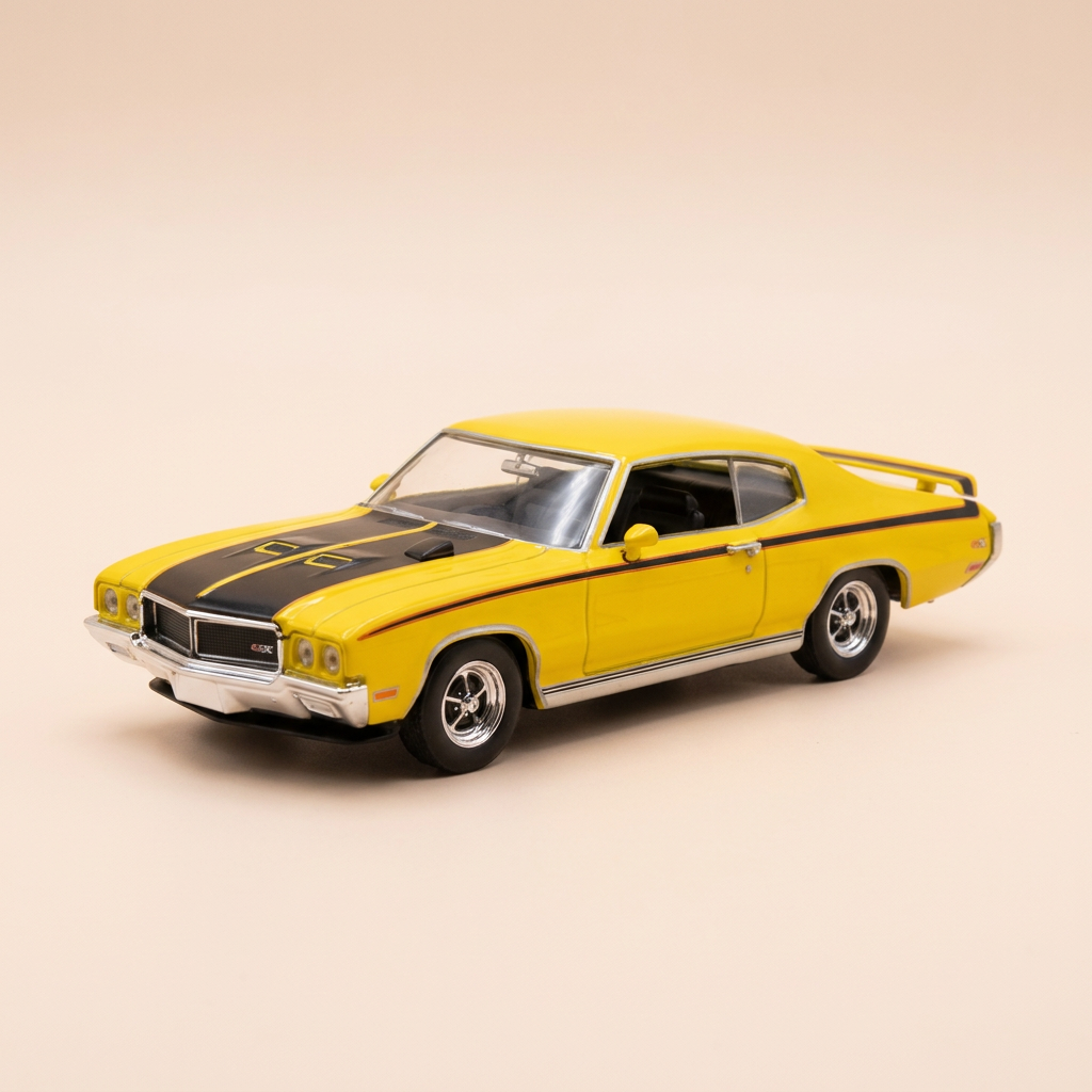 Buick GSX jaune et noire de 1970 (voiture amèricaine)