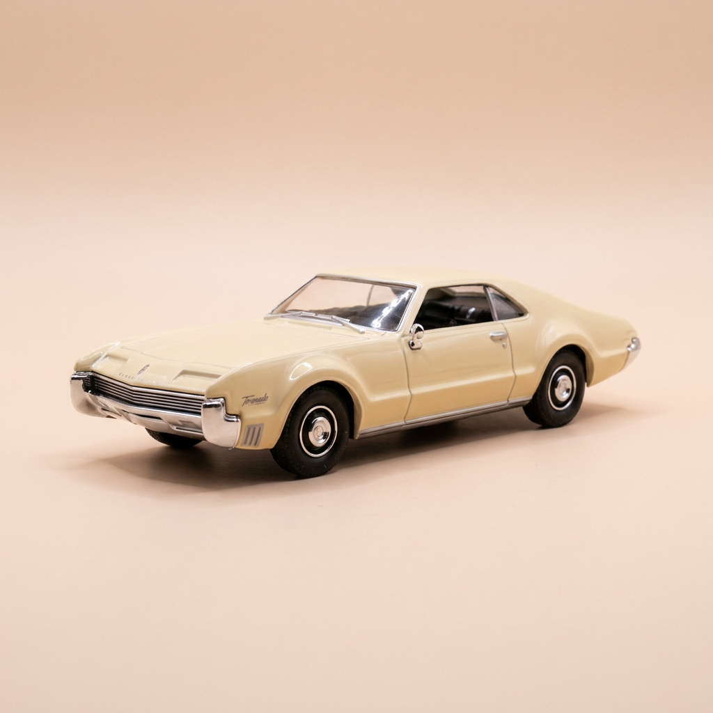 Oldsmobile Toronado beige/marron claire?? (voiture américaine) - Del Prado