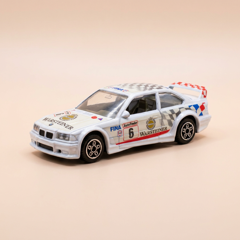 BMW M3 DTM blanche numéro 6 - BURAGO référence 4197