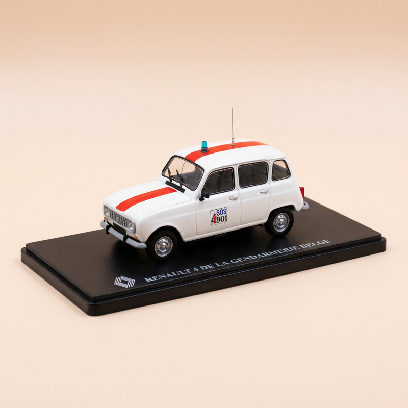 Renault 4 blanche et rouge de la gendarmerie belge