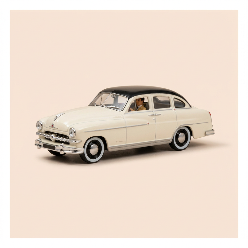 Ford Vedette Vendôme blanche (blanc cassé) et toit noir
