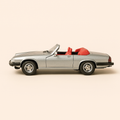Photo professionnelle de la voiture miniature Jaguar Xj S V12 Grise De 1989 - Image clean haute qualité