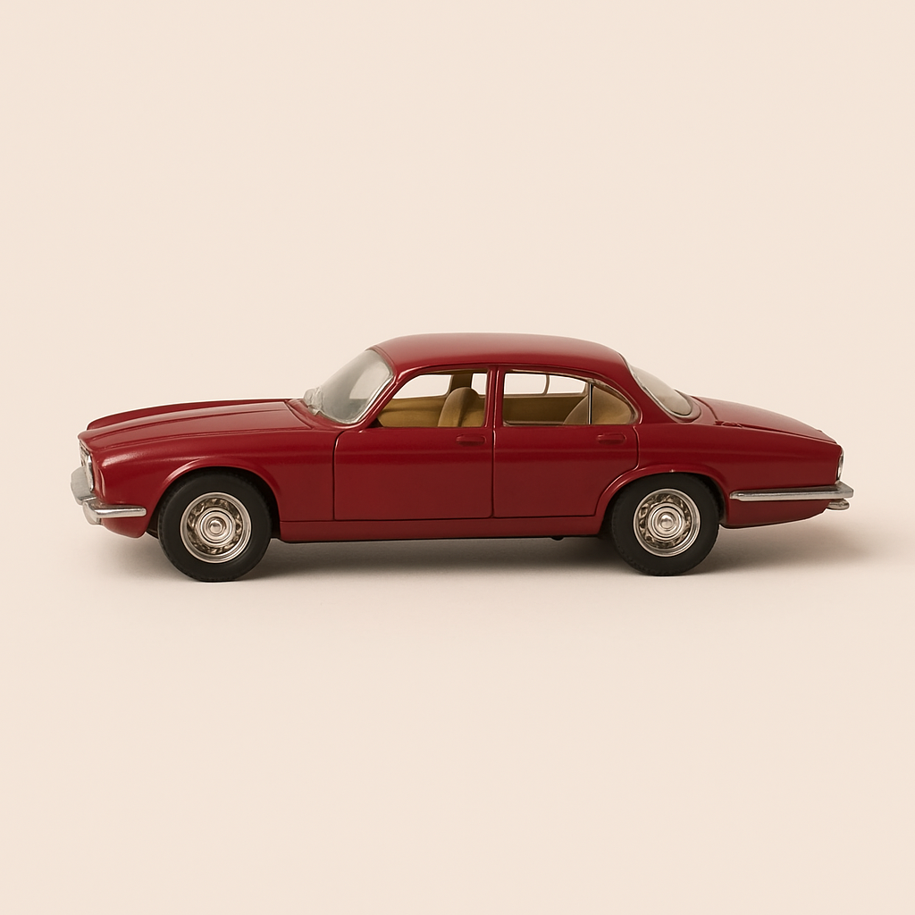Jaguar XJ12 Bordeaux del 1978 (riferimento Solido 1806)