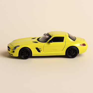 Photo professionnelle de la voiture miniature Mercedes Benz Sls Amg Jaune - Image clean haute qualité