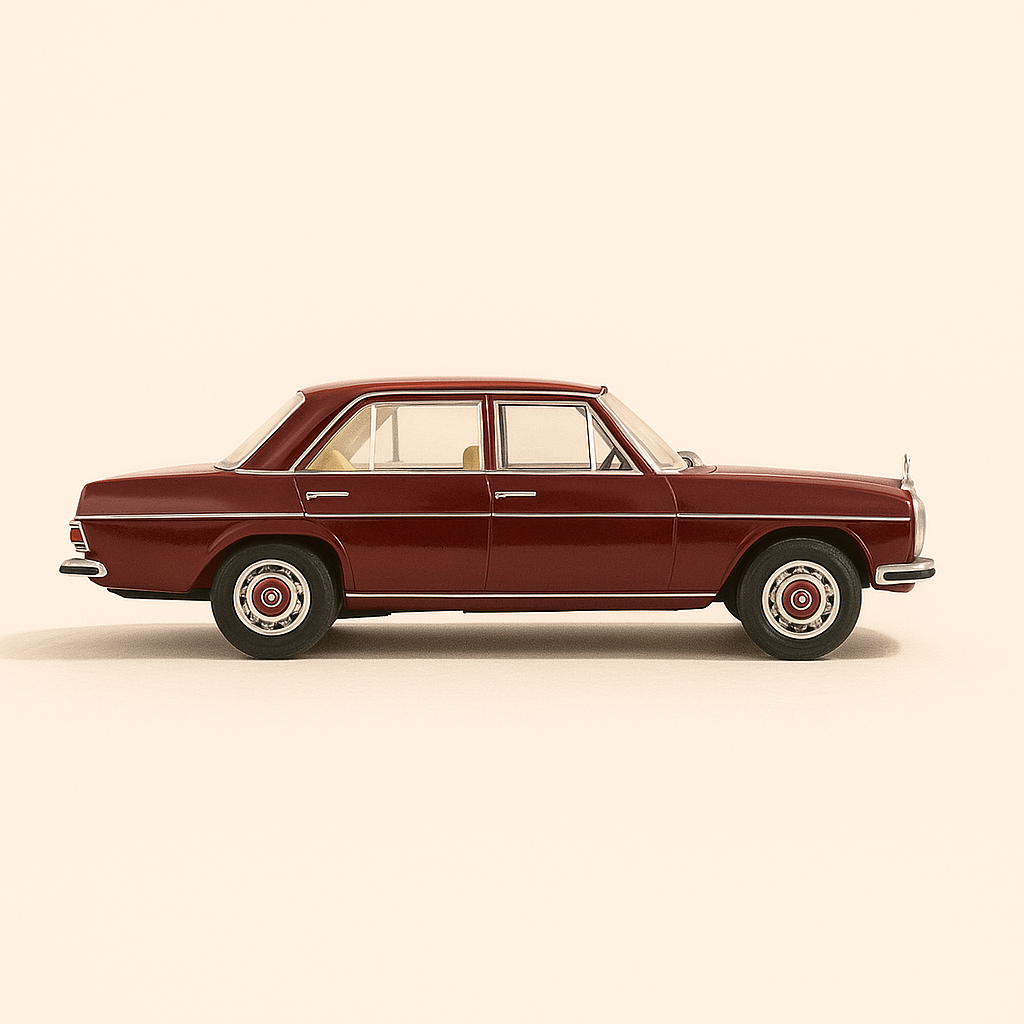 Mercedes-Benz W115 200D vun 1968 a bordeaux/brong (Moossstaf 1:24)