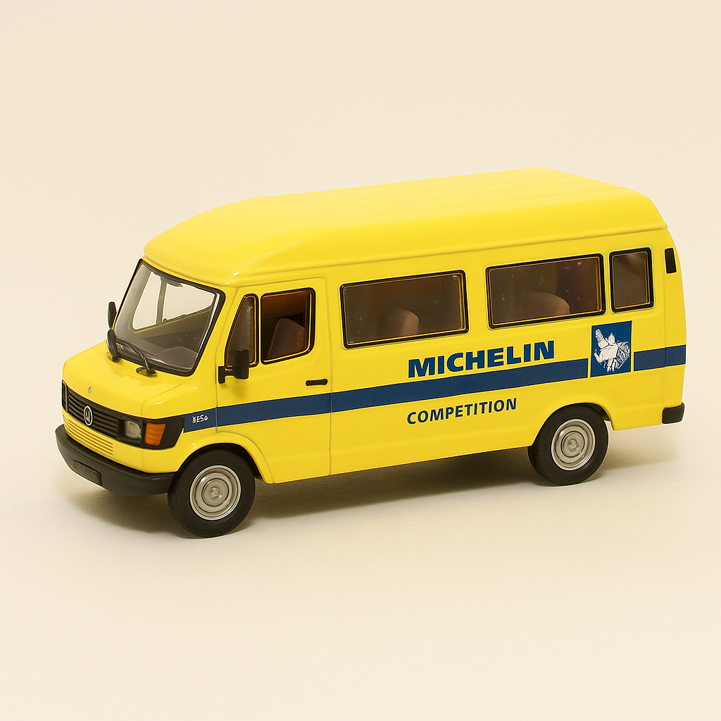 Mercedes L309D MICHELIN Competition Service