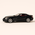 Photo professionnelle de la voiture miniature Mercedes Slr Mclaren Noire De 2004 - Image clean haute qualité