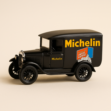 Photo professionnelle de la voiture miniature Morris Cowley Michelin - Image clean haute qualité