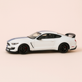 Photo professionnelle de la voiture miniature Mustang Shelby Gt350R Blanche Et Bleue De 2016 Voiture Americaine - Image clean haute qualité