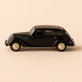 Photo professionnelle de la voiture miniature Peugeot 402B Bleue Foncee De 1939 - Image clean haute qualité
