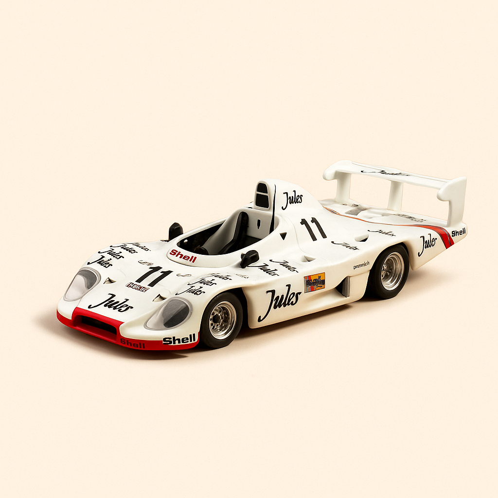 Białe Porsche 936 z wytłoczonym numerem JULES 11 (24-godzinny wyścig Le Mans 1981)