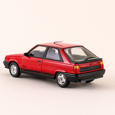 Photo professionnelle de la voiture miniature Renault 11 Turbo Rouge De 1985 - Image clean haute qualité