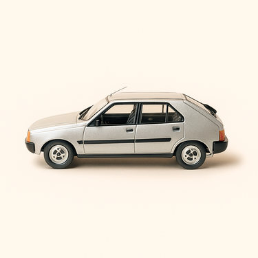 Photo professionnelle de la voiture miniature Renault 14 Gts Grise De 1980 - Image clean haute qualité