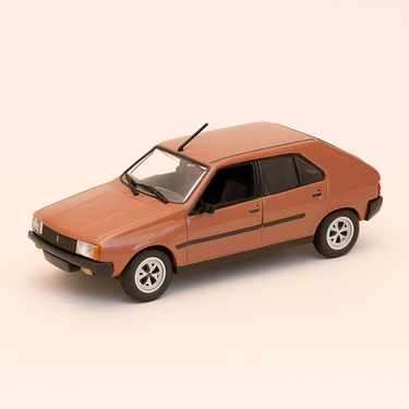 Photo professionnelle de la voiture miniature Renault 14 Gts Marron De 1980 - Image clean haute qualité