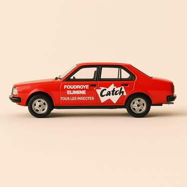 Photo professionnelle de la voiture miniature Renault 18 Rouge Catch Tour De France 1979 - Image clean haute qualité