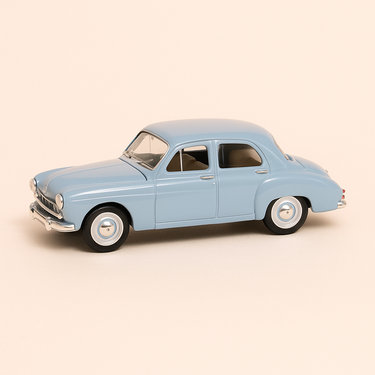 Photo professionnelle de la voiture miniature Renault Fregate Amiral Bleue Claire De 1953 - Image clean haute qualité