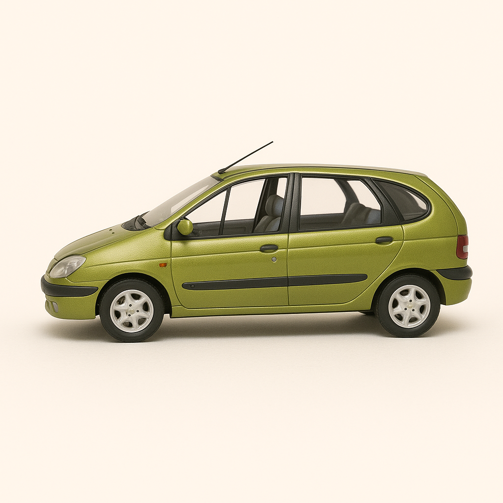 Renault Scénic verde del año 2000