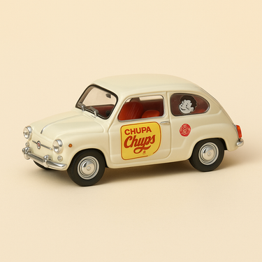 Photo professionnelle de la voiture miniature Seat 600 Couleur Creme Chupa Chups - Image clean haute qualité