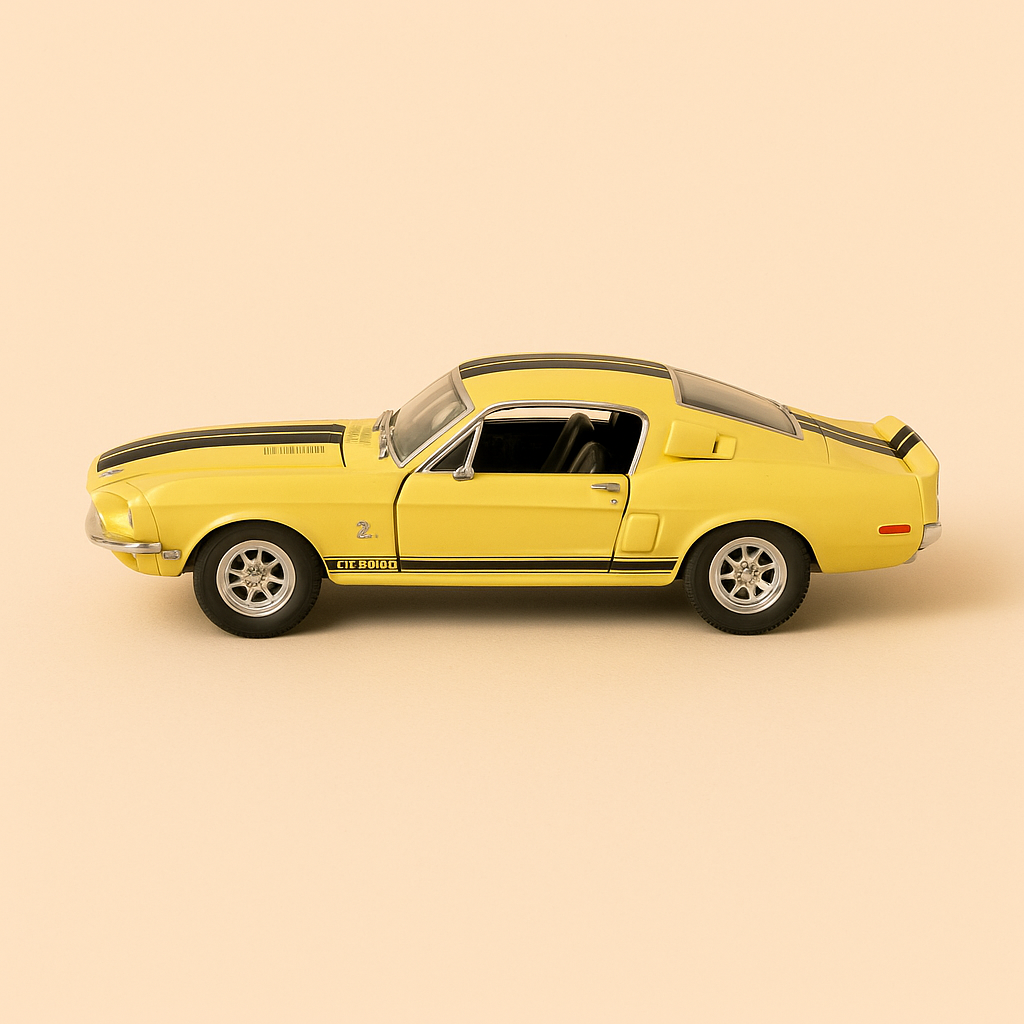 Shelby GT 500-KR amarillo y negro de 1968 (coche americano)