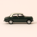 Photo professionnelle de la voiture miniature Simca Aronde Verte - Image clean haute qualité