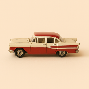 Photo professionnelle de la voiture miniature Simca Chambord Beige Et Rouge - Image clean haute qualité