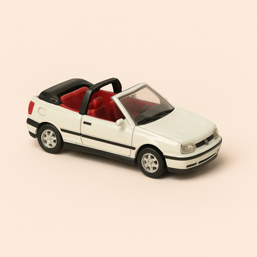 Photo professionnelle de la voiture miniature Volkswagen Golf Cabriolet Couleur Creme De 1993 - Image clean haute qualité