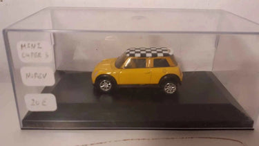 Voitures Miniatures Mini Cooper S jaune avec toit à damier blanc et noir - Bernard Miniatures